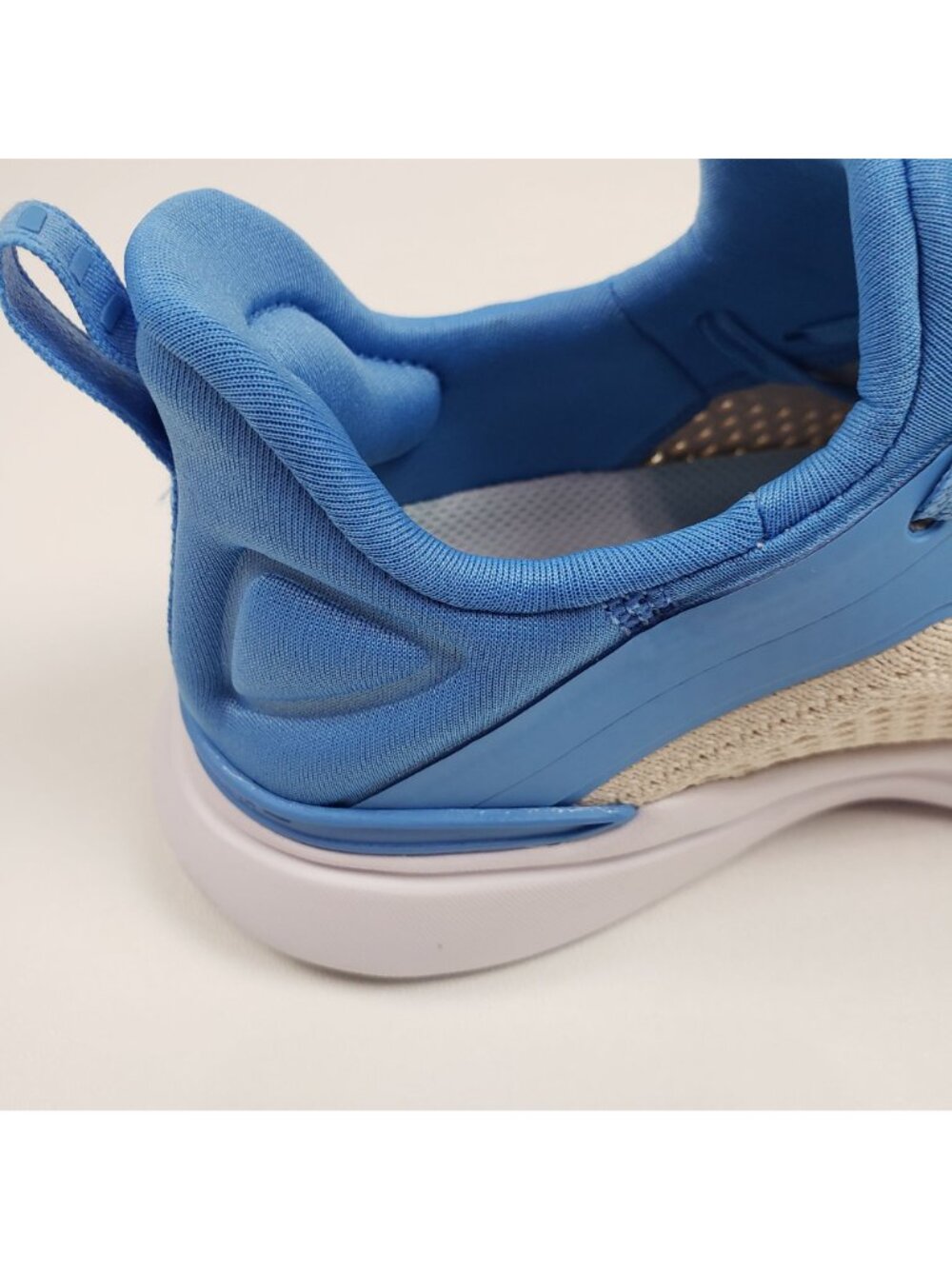 APL TechLoom Tracer Running Shoes Women’s Size 6 Coastal Blue/Beach/White NWB - Picture 14 of 16